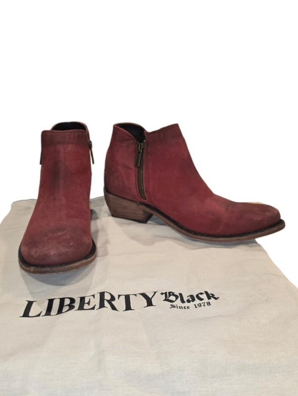 Liberty Black Red Distressed Western Leather Booties Boots Women's Size 8